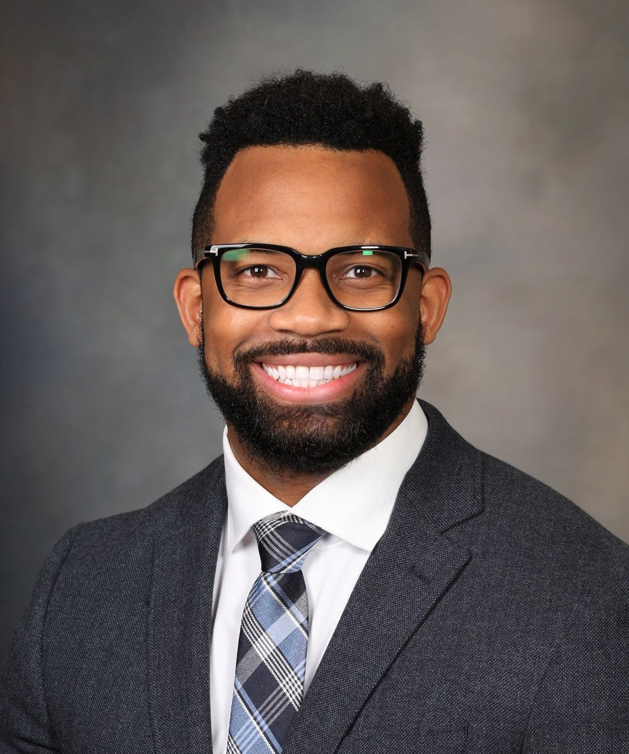 2020-08 Headshot James Miller